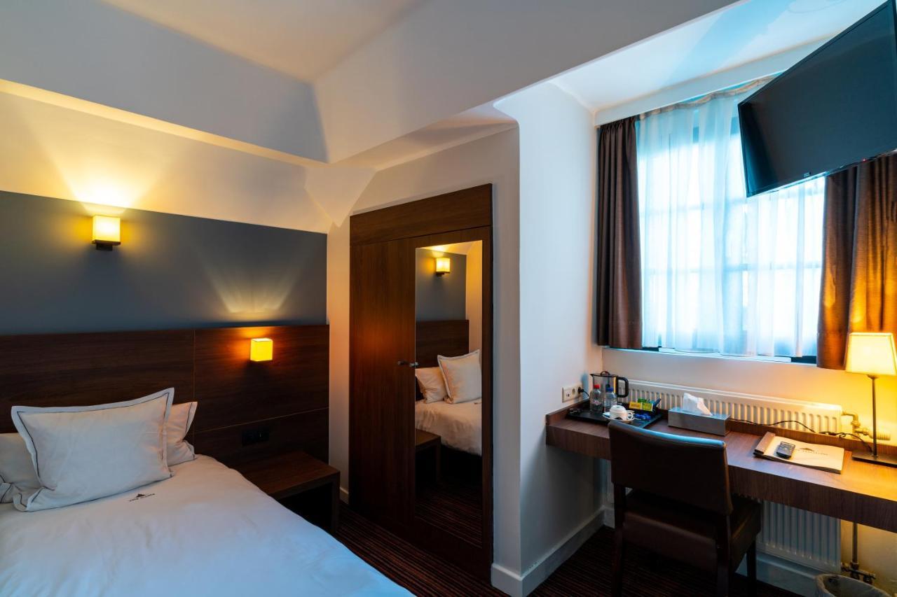 Hotel Villa Monte Heist-op-den-Berg Esterno foto